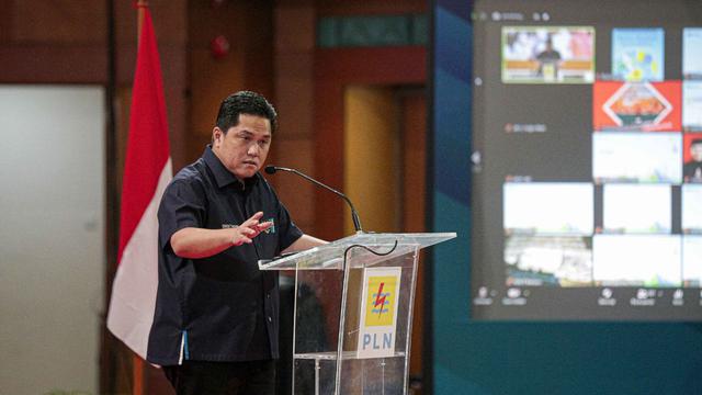Menteri BUMN Erick Thohir  saat datang ke kantor PLN untuk menyapa Serikat Pekerja dan Milenial PLN, pada Kamis, 7/4/2022).