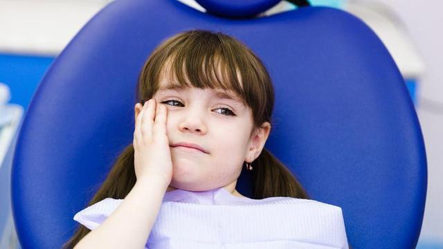 7 Cara Meredakan Sakit  Gigi  pada Anak Kenali Penyebabnya 