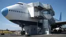 Seorang pengusaha bernama Oscar Dios melakukan inovasi baru terhadap dunia perhotelan. Ia mengubah pesawat Boeing jumbo jet 747-200 yang terparkir di Bandara Arlanda, Stockholm menjadi sebuah hotel mewah. (huffington.ca)