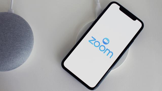 Aplikasi Zoom di Smartphone