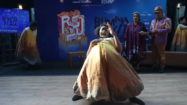 Teater Koma Pentaskan Kembali Rumah Sakit Jiwa Setelah 35 Tahun