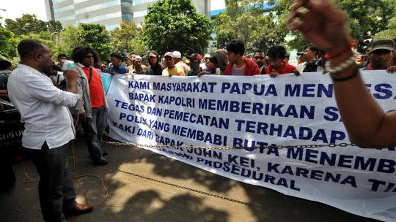 Unjuk rasa pendukung John Kei