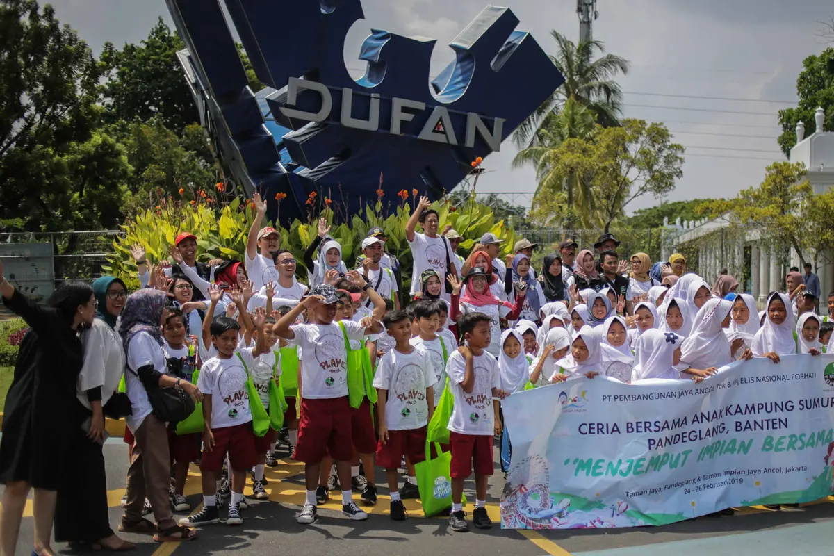 Ancol & Forhati Berbagi Ceria Anak Kampung Sumur