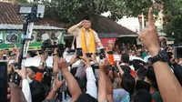 Capres nomor urut 02, Prabowo Subianto saat melakukan kunjungan di salah satu pondok pesantren d Solo.(Liputan6.com/Fajar Abrori)