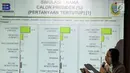 Direktur Indo Barometer M. Qodari menjelaskan slide dalam diskusi politik di Jakarta, Jumat (23/3). Lembaga survei Indo Barometer merilis hasil temuannya terkait elektabilitas kandidat yang bertarung di Pilgub Sumut 2018. (Liputan6.com/Johan Tallo)