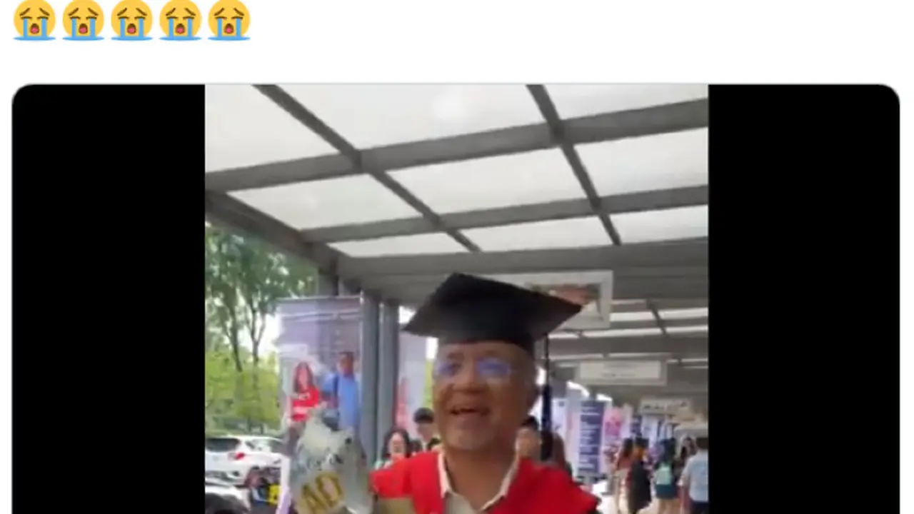 Pinjam Baju Wisuda Sang Anak