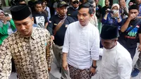 Putra sulung Presiden Jokowi, Gibran Rakabuming Raka saat mengunjungi Pondok Pesantren Al Muayad Solo.(Liputan6.com/Fajar Abrori)