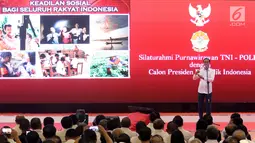Capres No urut 01 Joko Widodo memberi sambutan pada deklarasi 1000 Purnawirawan TNI-Polri dukung Jokowi-Ma'ruf Amin di Kemayoran, Jakarta, Minggu (10/2). Purnawirawan TNI-Polri menyatakan dukung Jokowi-Ma'ruf Amin. (Liputan6.com/Angga Yuniar)