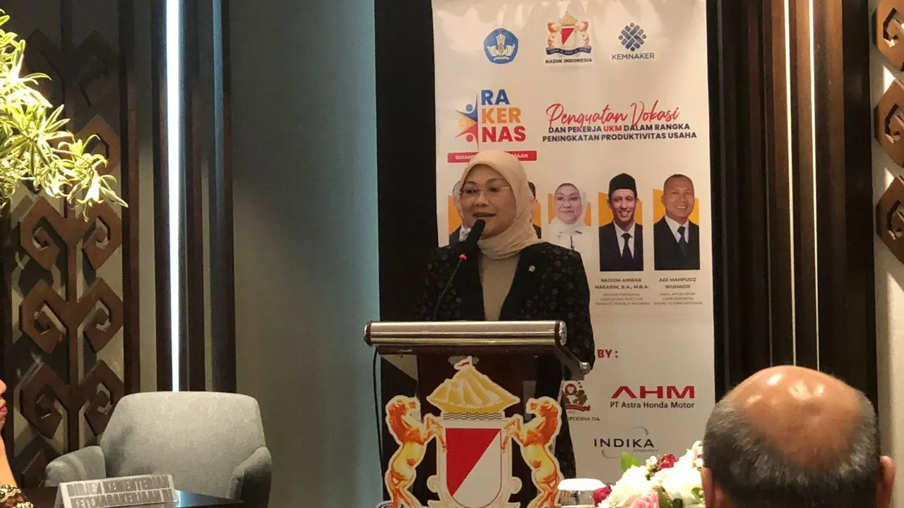 Menteri Ketenagakerjaan (Menaker) Ida Fauziyah dalam Rapat Kerja Nasional Kadin bidang Ketenagakerjaan, di Menara Kadin, Selasa (7/3/2023).