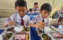 Lanud Husein Sastranegara Gelar Uji Coba Program Makan Siang Bergizi di Sekolah