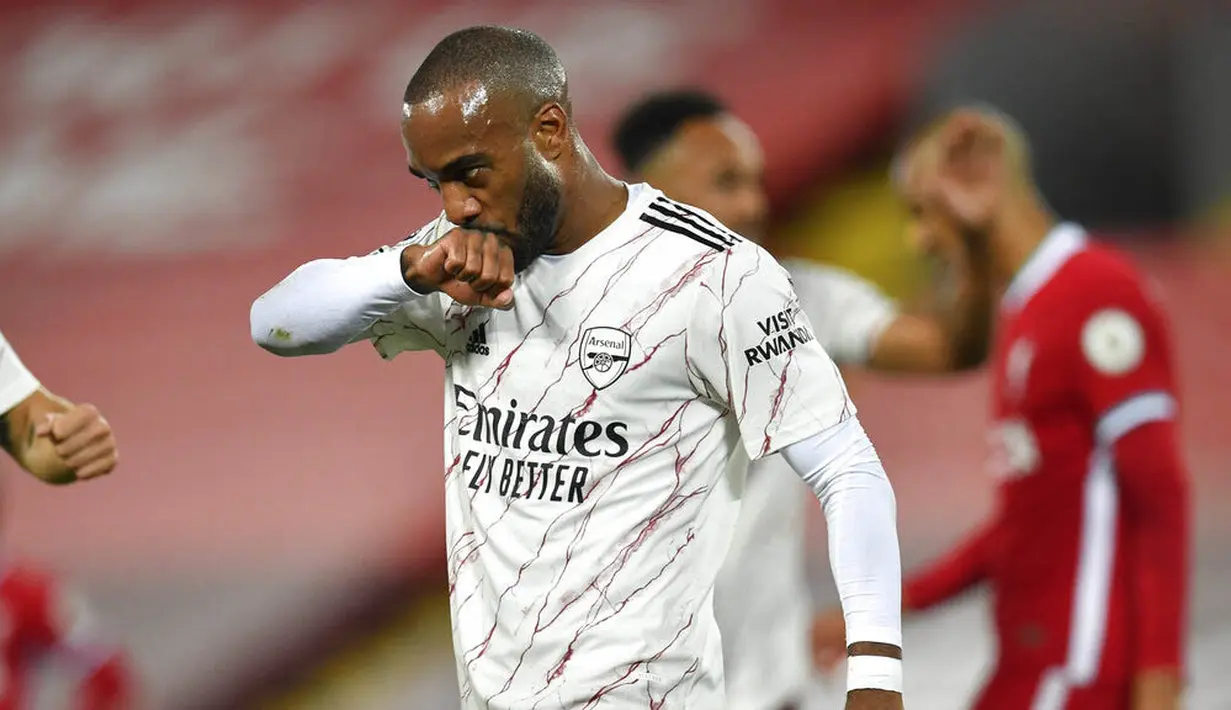 6. Alexandre Lacazette (Arsenal) - Pemain berkebangsaan Prancis ini mencetak satu gol saat Arsenal ditaklukkan Liverpool. Total tiga gol telah dilesakkan Lacazette di Liga Inggris. (Paul Ellis/Pool via AP)