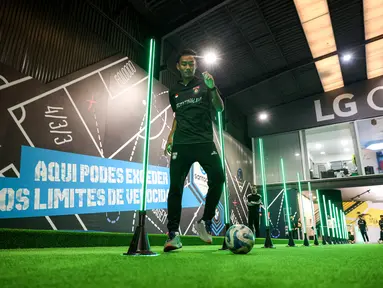 Salah satu pemain Korea-Korea Selecao sedang berlatih di tempat futuristik pada hari ke-8 pemusatan latihan mereka di Portugal, Kamis (28/11/2024). Tempat tersebut bernama Footlab.