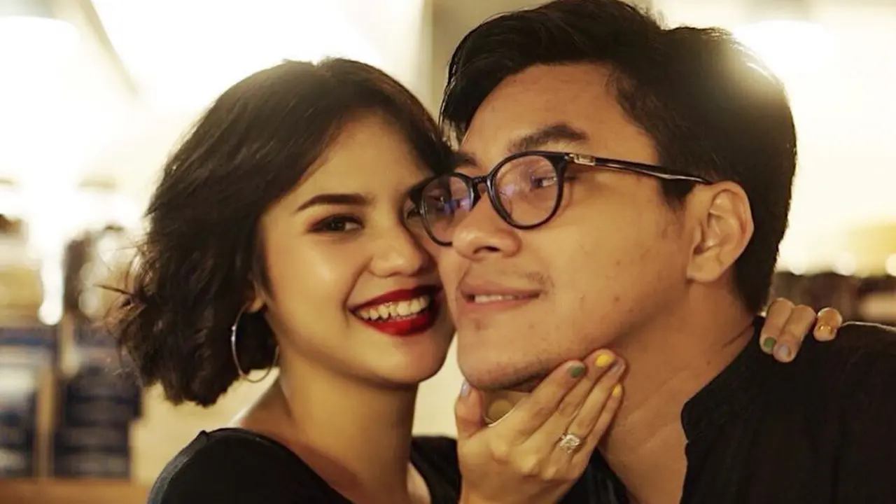 [Bintang] Mytha Lestari dan suami