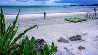 Pemandangan Lagoi Bay, Bintan (sumber : https://www.indonesia.travel/id/id/ide-liburan/5-tempat-dengan-pemandangan-alam-menakjubkan-di-bintan)