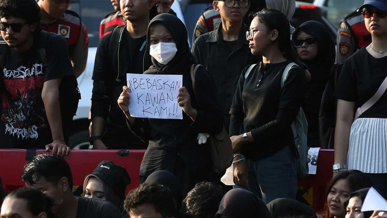 FOTO: 21 Tahun Munir, Aksi Kamisan Tuntut Keadilan di Tengah Gelombang Protes