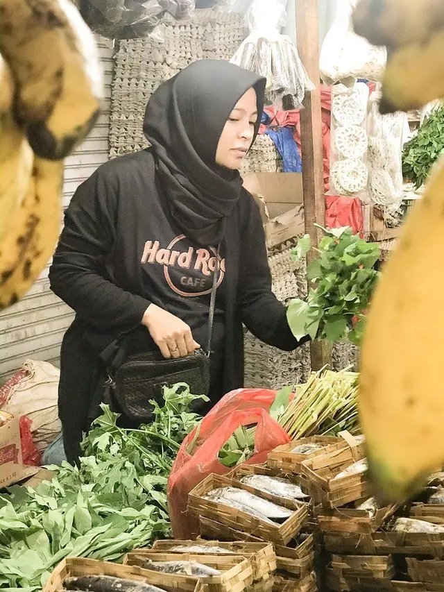 [Fimela] Tantri Kotak