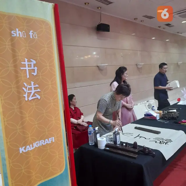 Stand Kaligrafi di Festival Kue Bulan