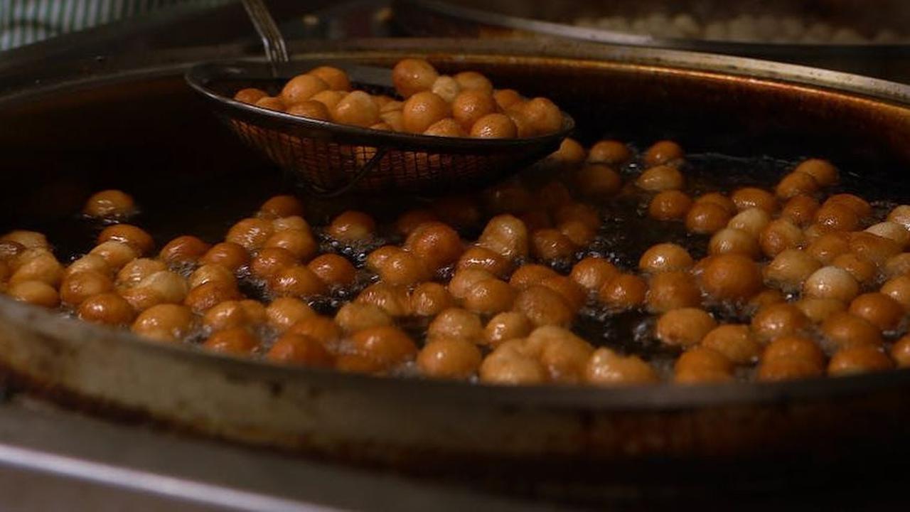 3. Hindari Menggunakan Banyak Adonan Tepung