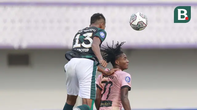 Foto: Sayap Kanan Madura United, Ronaldo Kwateh Pecahkan Rekor Pemain Termuda di BRI Liga 1 2021 / 2022