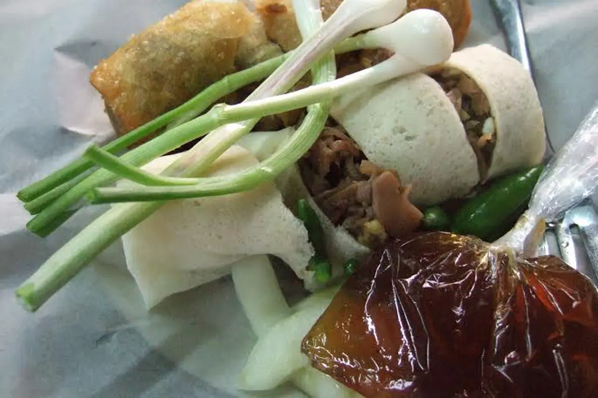 Ilustrasi lumpia rebung