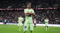 Selebrasi Lamine Yamal dalam laga semifinal Supercopa de Espana 2025 antara Athletic Bilbao vs Barcelona, Kamis (9/1/2025). (c) AP Photo/Altaf Qadri