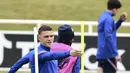 Bek Inggris, Kieran Trippier saat mengikuti sesi latihan di St George's Park, Burton upon Trent, Inggris, Senin (28/6/2021). Inggris akan bertanding melawan Jerman pada babak 16 besar Euro 2021 di Stadion Wembley. (AP Photo/Rui Vieira)