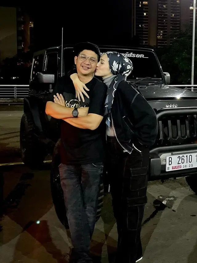 Potret Mesra Pasha Ungu dan Adelia Pasha