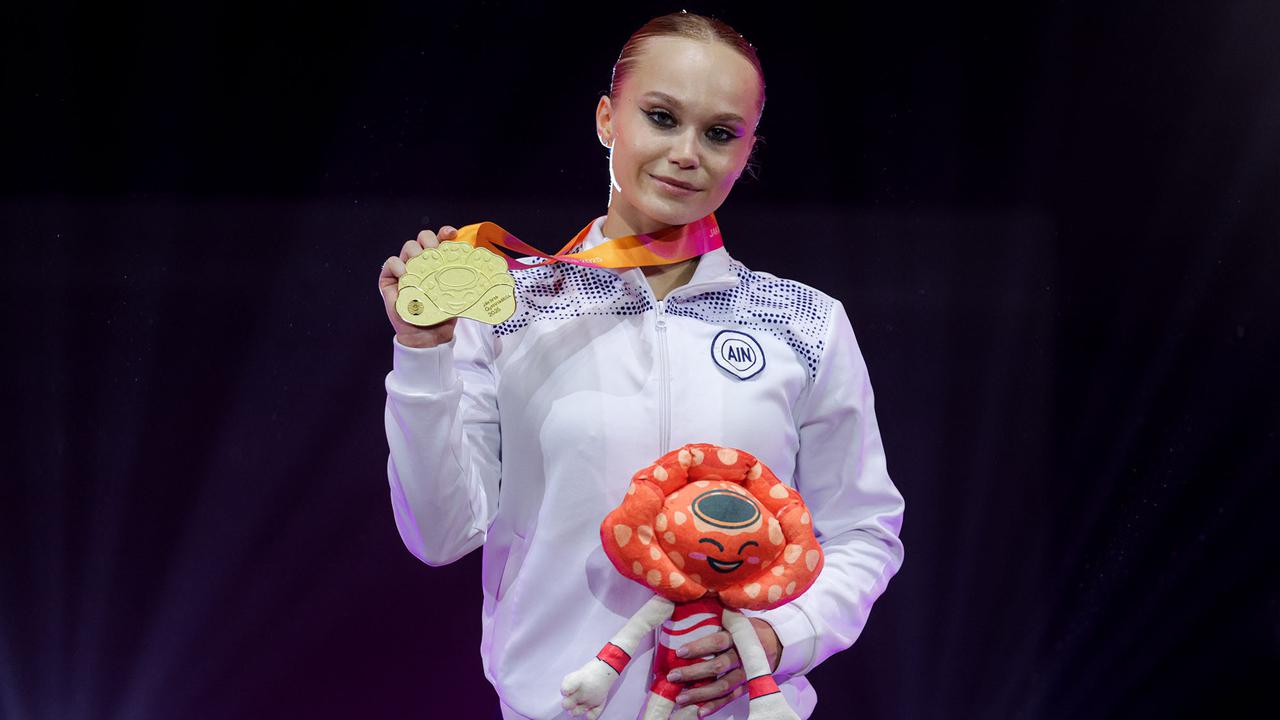 FOTO: Momen Gemilang Angelina Melnikova di Kejuaraan Dunia Gimnastik 2025