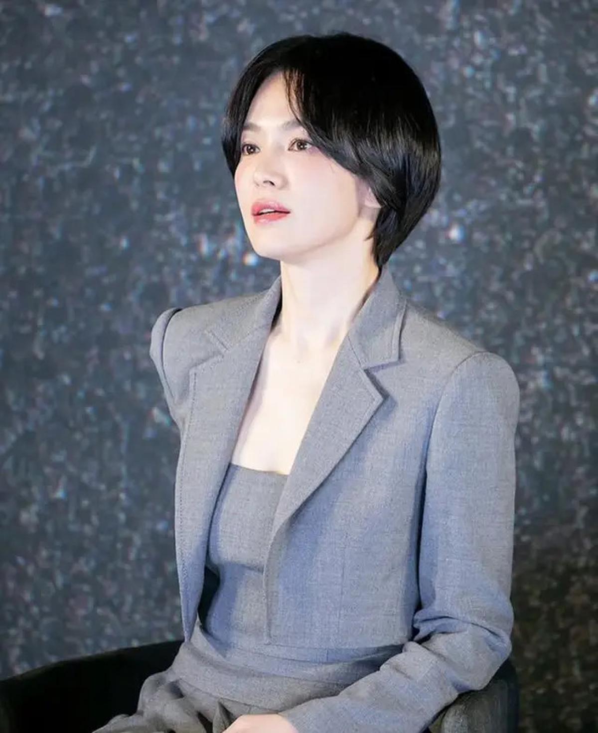 Gaya Rambut Song Hye Kyo Jadi Tren, Kenapa Salon di Korea Malah Peringatkan Para Pelanggan?