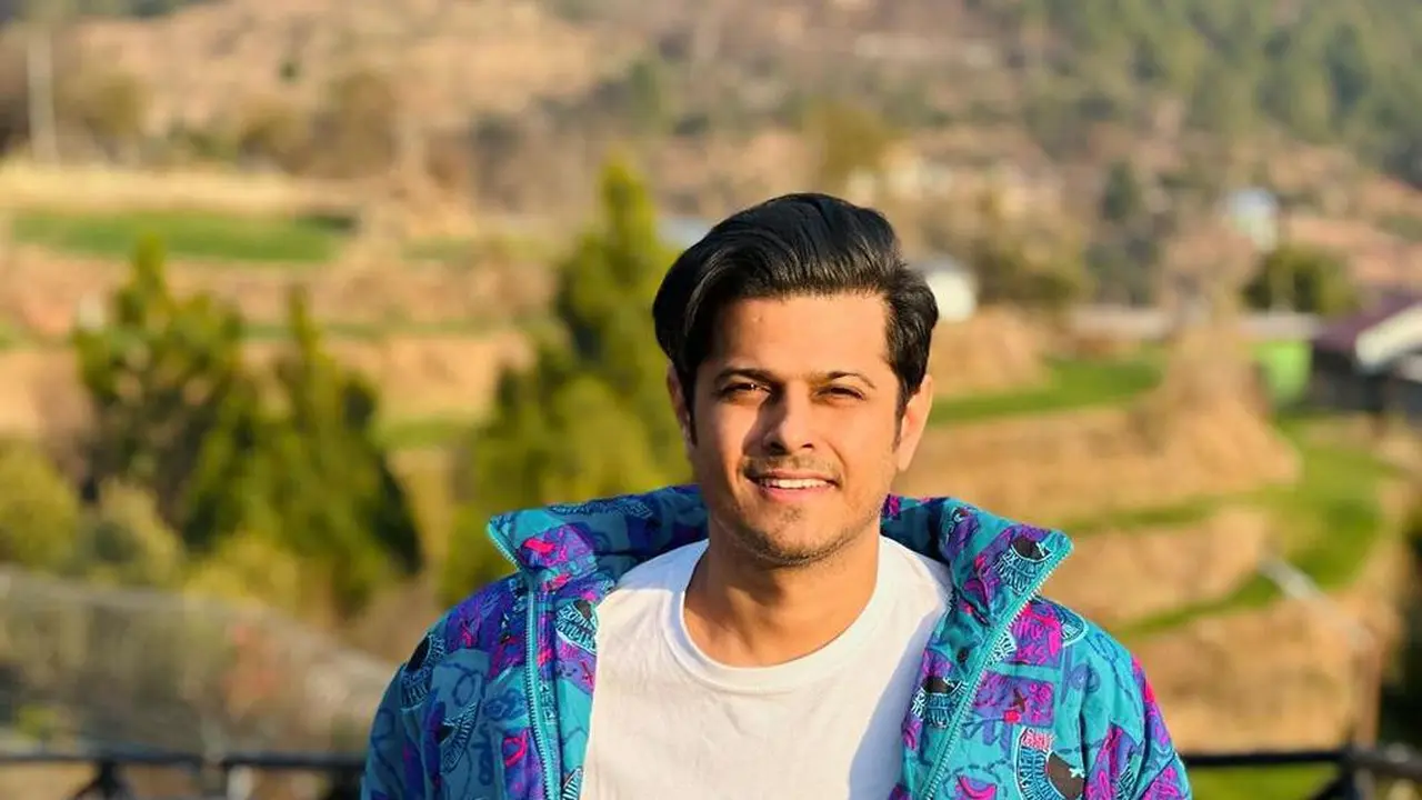 Bintang film Neil Bhatt.