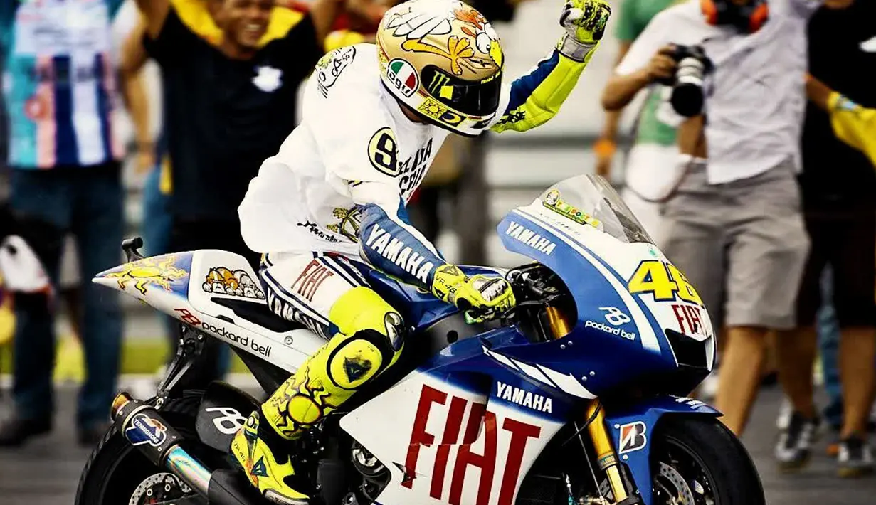 Pada 2009 Valentino Rossi kembali menjuarai kejuaraan umum Motogp dengan motor Yamaha YZR-M1 dan ini menjadi tahun terkahir juarai Motogp hingga sekarang. (anangcozzblog.files.wordpress.com)