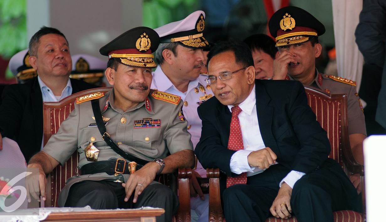Kapolri Jenderal Polisi Badrodin Haiti (kiri-depan) hadir menyaksikan Serah Terima JabatanPanglima TNI dari Jenderal TNI Moeldoko kepada Jenderal TNI Gatot Nurmantyo di Mabes TNI Jakarta, (14/7/2015).(Liputan6.com/Helmi Fithriansyah)