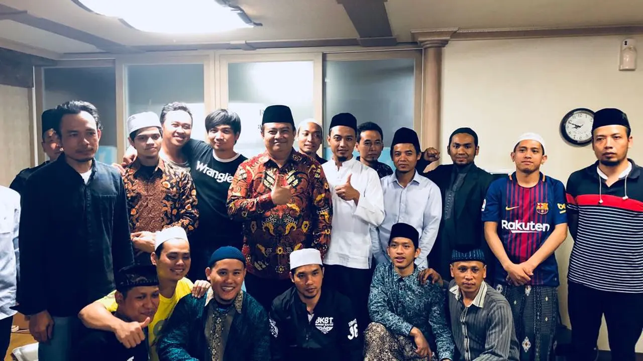 Pertemuan Dubes RI untuk Korea Selatan, Umar Hamid, dengan agen dan para ABK WNI di kota Gimbae, pada 25 & 26 Mei 2018. (ISTIMEWA)