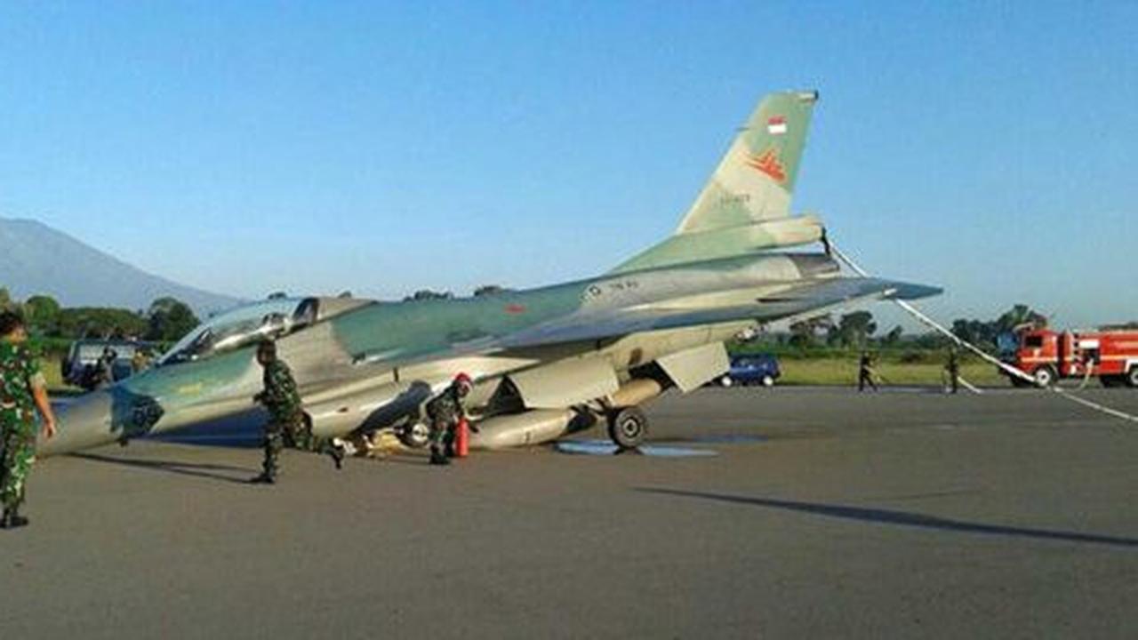 Pesawat F-16 kecelakaan usai latihan di Lanud Iswahjudi di Madiun