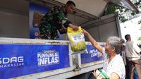 Pemkot Makassar gelar pasar murah (Liputan6.com/Eka Hakim)