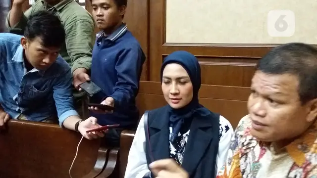 Steffy Burase saat bersaksi di Pengadilan Tipikor, Jakarta.