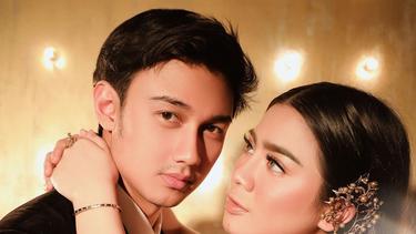 Romantis Immanuel Caesar Hito Menangis Lamar Felicya
