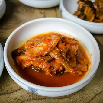 Resep sup Korea praktis dengan rasa asam pedas yang comforting. [Dok/Pexels.com/makafood].