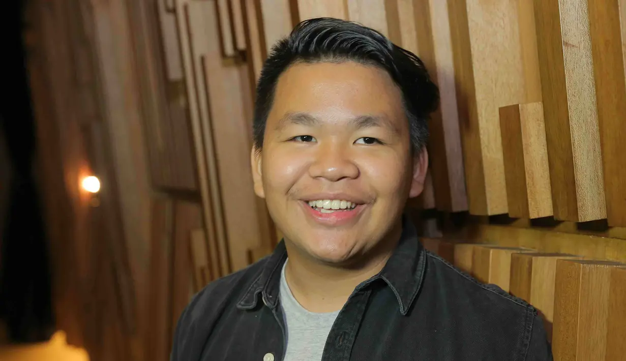 Hingga kini, Kiki juga masih belum mengetahui kelanjutannya CJR setelah ditinggal oleh Iqbaal. Menunggu kepastiannya dari manajemen. Dan menjadi pertimbangan apakah Bastian kembali bergabung. (Andy Masela/Bintang.com)