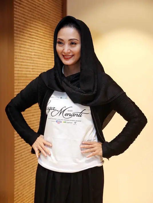 Della mengaku banyak mendapatkan kesan lewat film Surga Menanti. Beberapa alasan menjadi alasannya ia kembali berakting di layar lebar. (Nurwahyunan/Bintang.com)