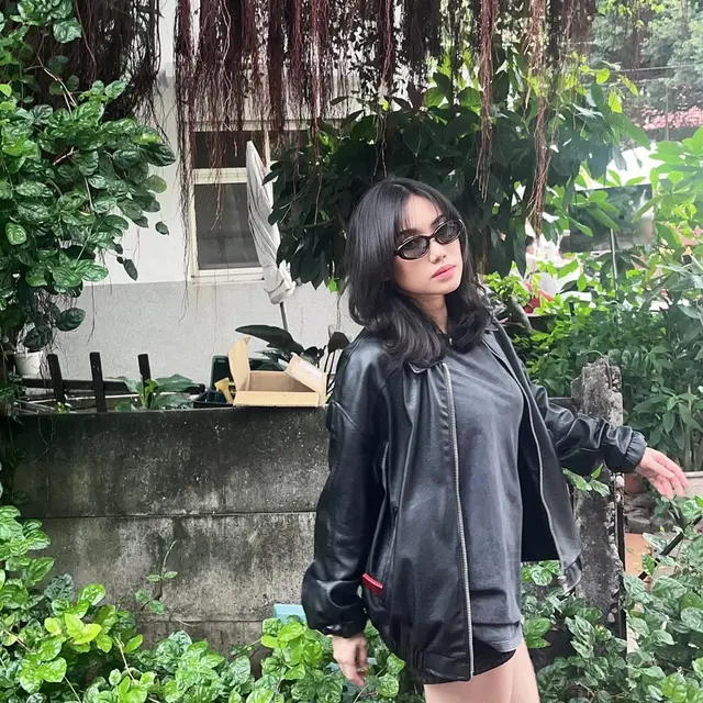 Gaya Padu Padan Jeans ala Marshella Aprilia