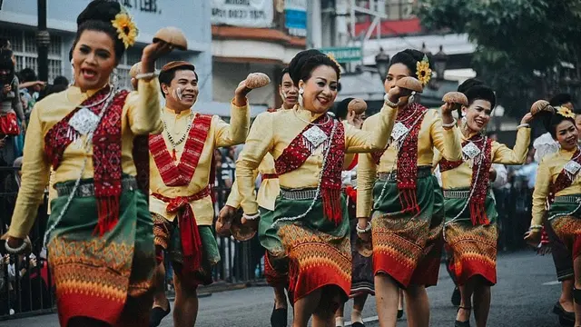 5 Potret Kemeriahan Festival Internasional Lintas Budaya Surabaya 2019