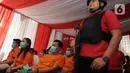 Kemudian terdapat tembakau sintetis 12,95 kg, bibit sintetis 1,02 kg. Barbuk narkoba ini dari 23 laporan polisi dengan 30 orang tersangka. (merdeka.com/Imam Buhori)