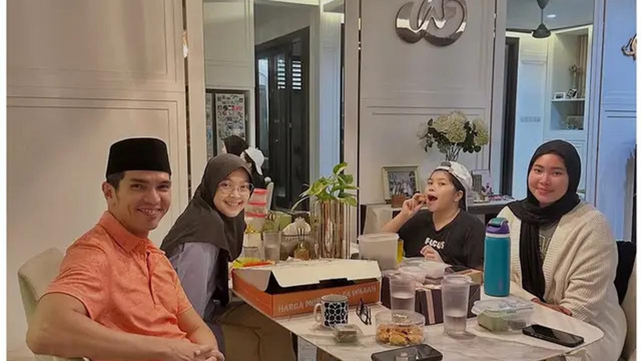 6 Potret Rumah Adrian Maulana di Tangerang Selatan, Mewah Bergaya Minimalis Elegan