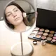 cara mudah meng-upgrade makeup office menjadi lebih glam. (Foto/Dok: Magnific)