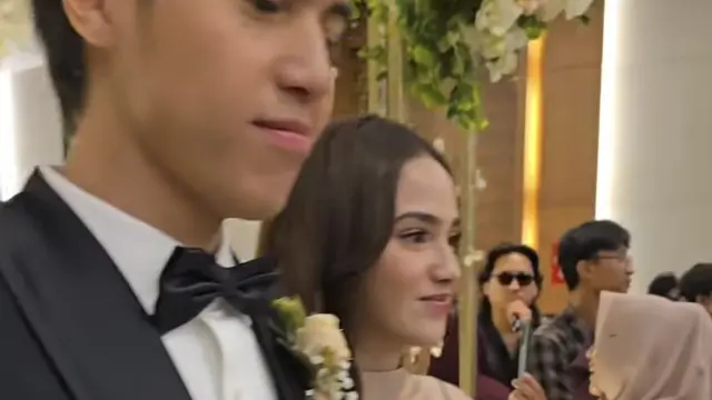 Syifa Hadju saat Jadi Bridesmaid Pernikahan Boiyen. [@foridesniar]