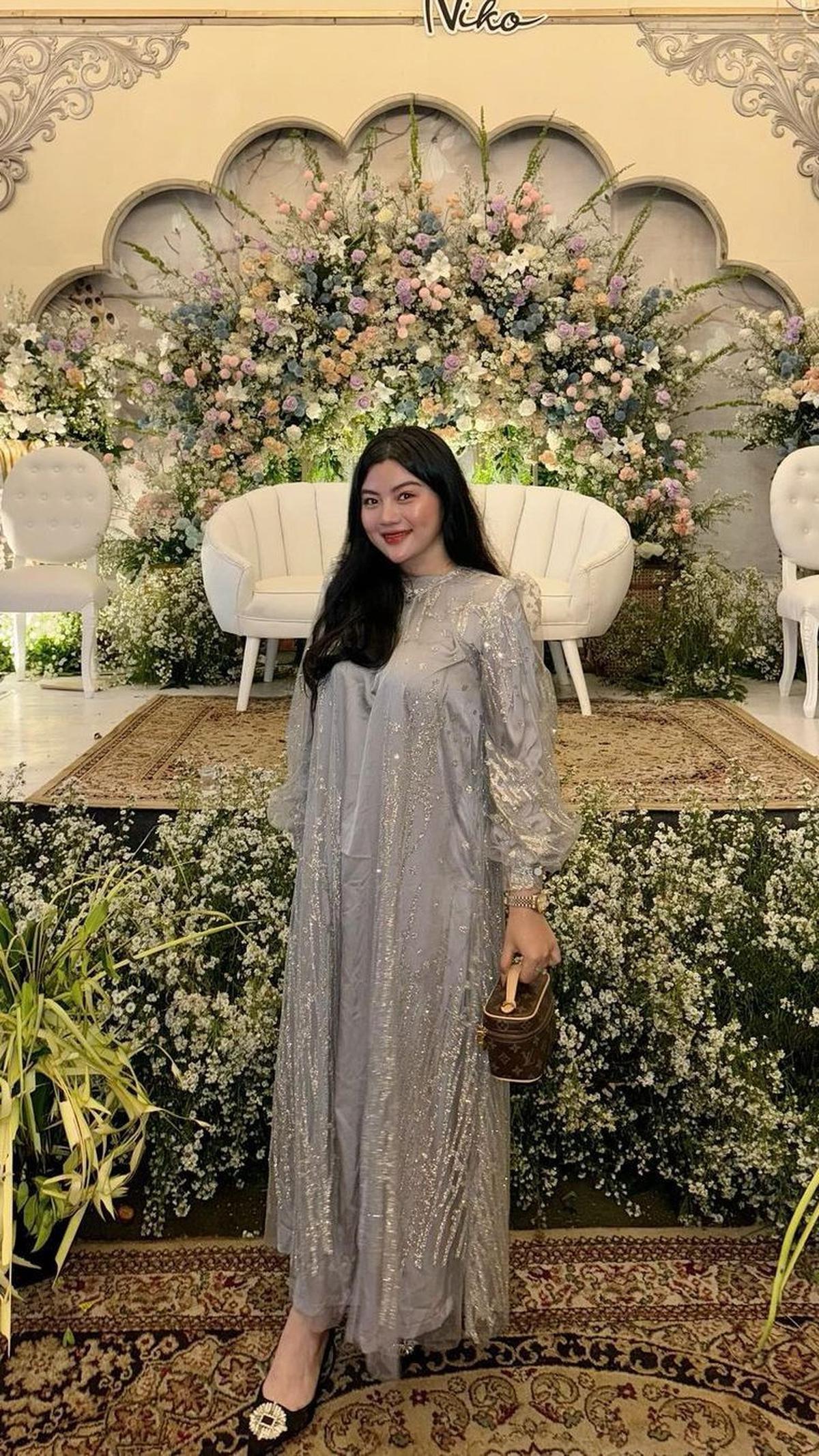 Dress Maxy Keisya, Memberikan Kesan Elegan pada Penampilan<br>