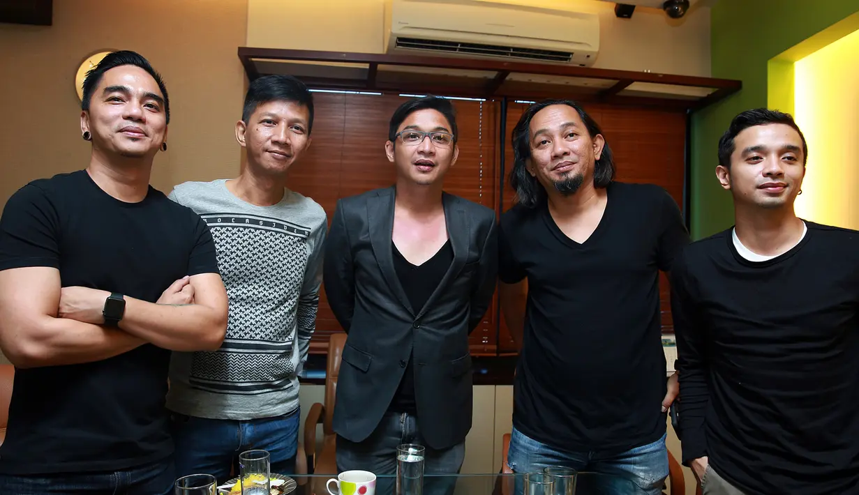 Band Ungu yang kini digawangi Makki, Rowman, Onci dan Enda itu akan terus eksis di belantika musik Indonesia. Pasha mengaku memang tidak pernah menyatakan keluar atau dikeluarkan dari Ungu. (Deki Prayoga/Bintang.com)