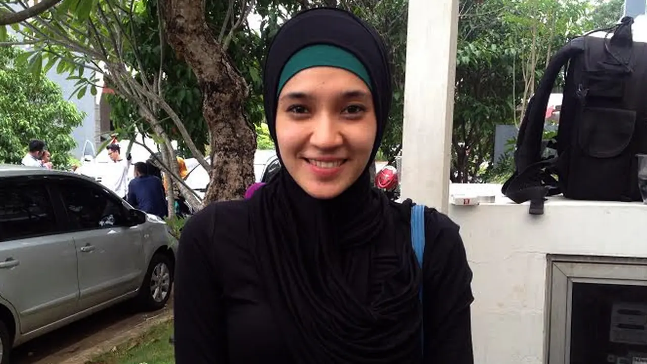 Dhini Aminarti
