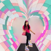 Titi Kamal saat Main Sepatu Roda. [@titi_kamall]